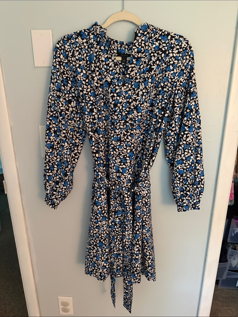 Ann Taylor small Dress